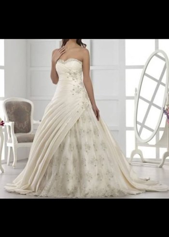 İnci Detaylı Straplez Prenses Gelinlik - Görsel 10