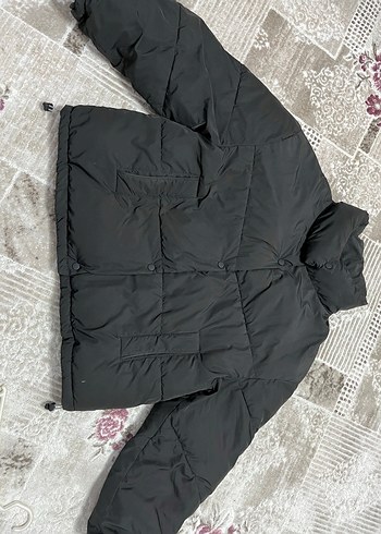 Siyah Düğmeli Kadın Şişme Polarlı Mont
