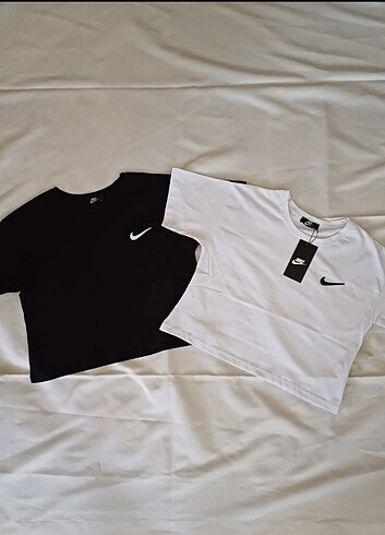 Nike crop t-shirt 