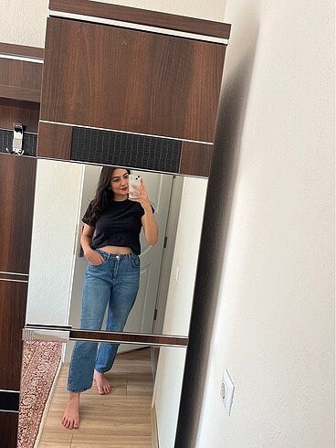 MOM JEAN