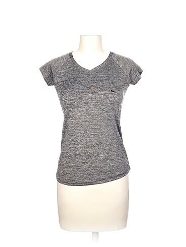 Diğer T-shirt %70 İndirimli.