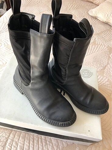 37 Beden Daxtors Bot&Bootie