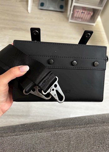 Bershka Bershka Siyah Deri Tokalı Kadın Clutch Çanta