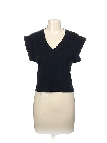 Zara T-shirt %70 İndirimli.