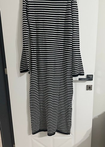 Uzun Kollu Siyah Çizgili Kadın Elbise - Görsel 4