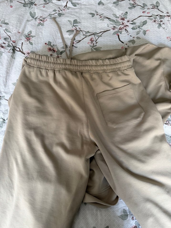 Bej Kadın Fermuarlı Rahat Takım - Görsel 4