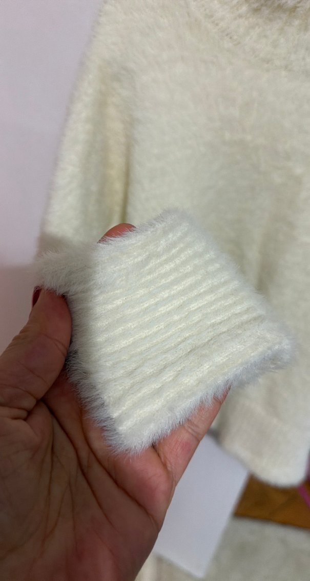 krem rengi tüylü Kazak - Görsel 3