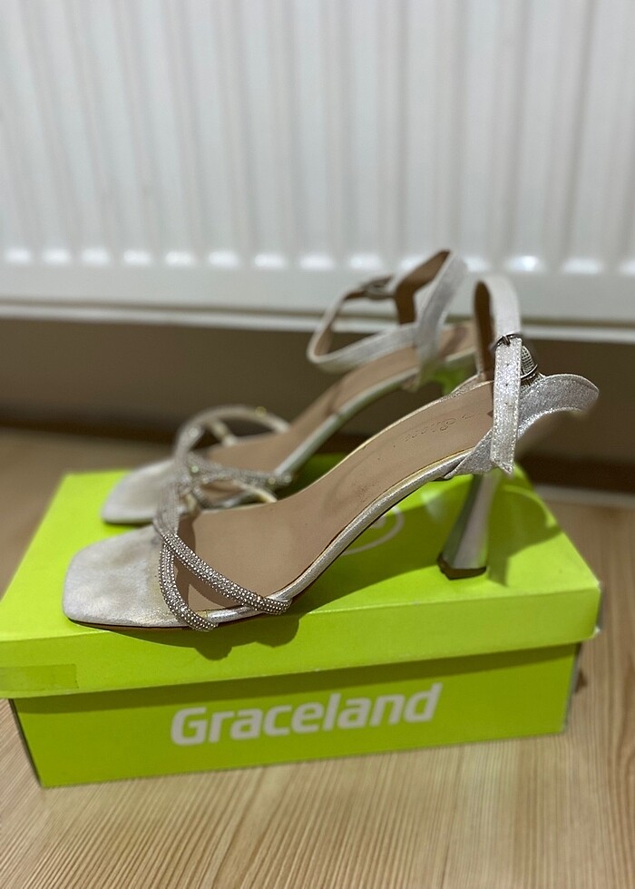 Topuklu ayyakkabı - Görsel 2