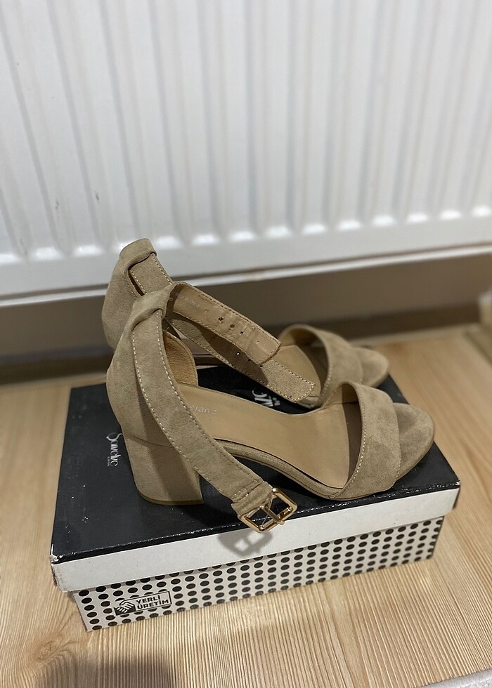 Topuklu ayyakkabı - Görsel 2