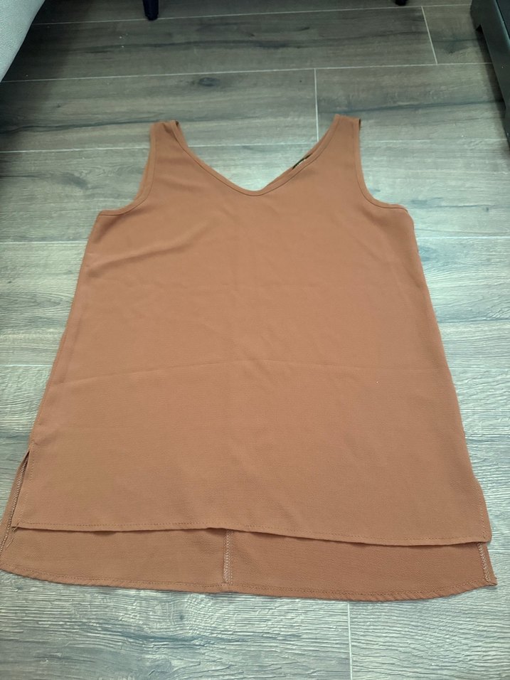 Bej V Yaka Kadın Kolsuz Bluz - Görsel 2