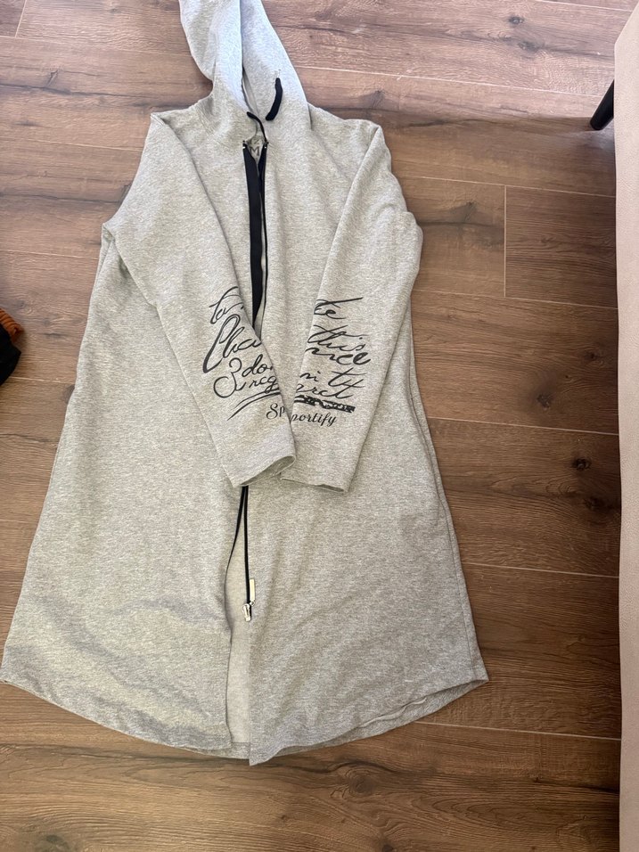 Kadın Gri Kapüşonlu Fermuarlı Uzun Sweatshirt - Görsel 2