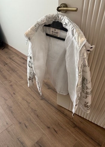 Kadın Beyaz Kürklü Kısa Mont - Görsel 4