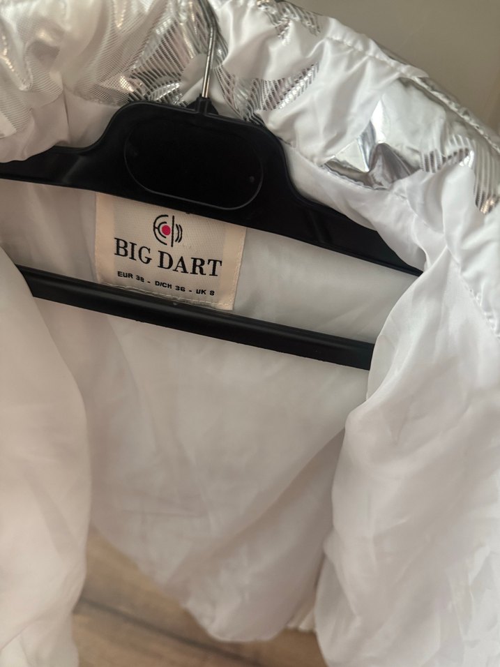 Kadın Beyaz Kürklü Kısa Mont - Görsel 3