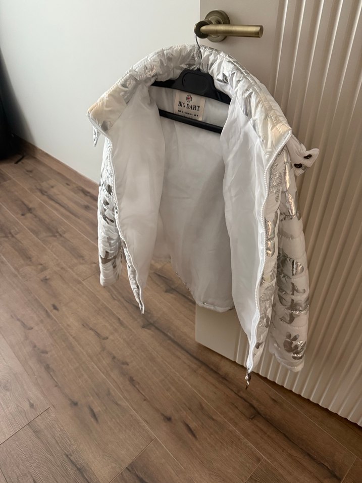 Kadın Beyaz Kürklü Kısa Mont - Görsel 4