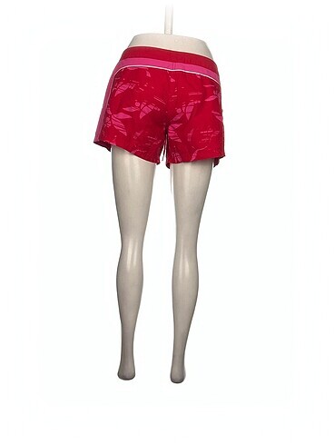 40 Beden Adidas Mini Şort %70 İndirimli.
