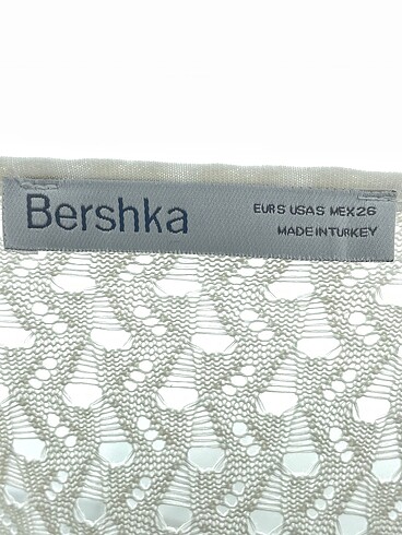 s Beden beyaz Renk Bershka Hırka %70 İndirimli.