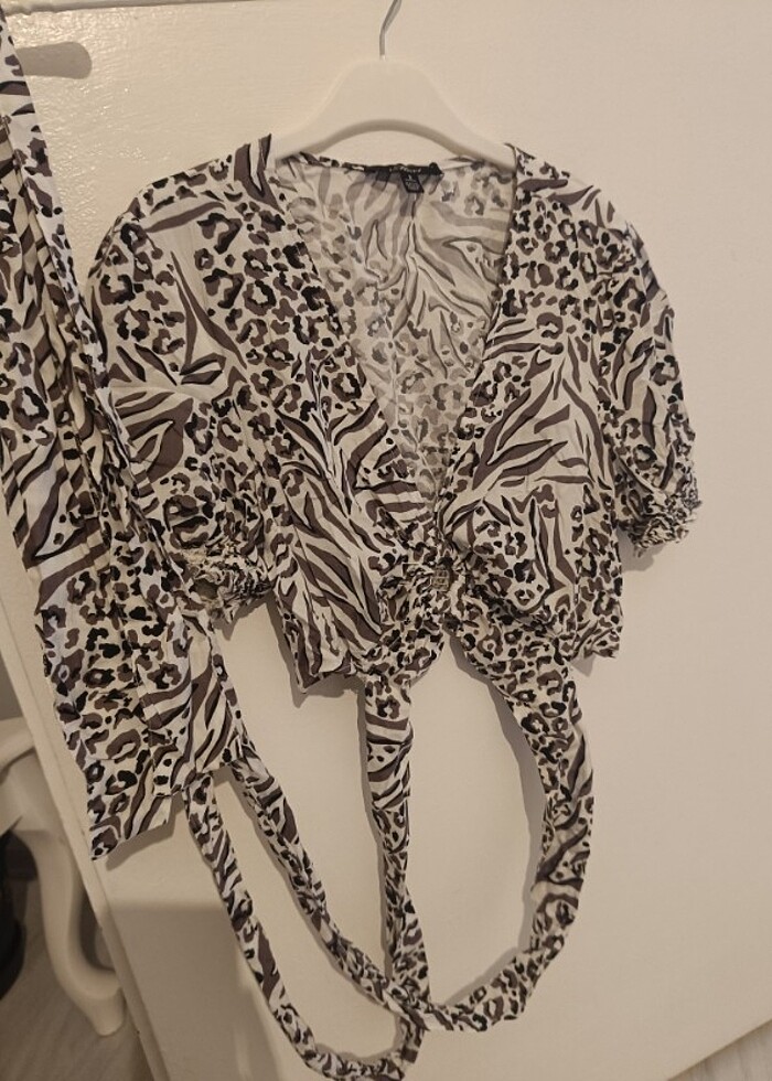 Kadın crop belden bağlamalı gomlek - Görsel 2