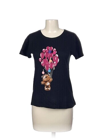 Diğer T-shirt %70 İndirimli.