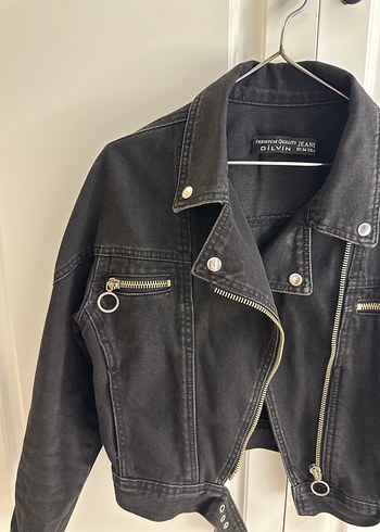 Kadın Siyah Kemerli Kot Ceket dilvin - Görsel 2