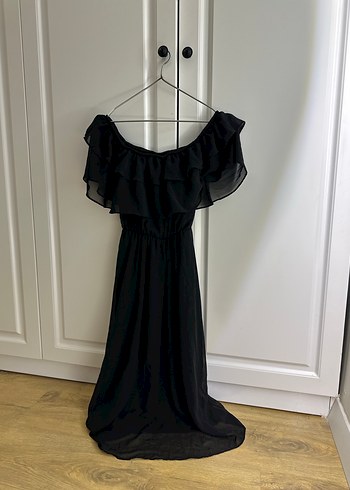 Siyah Uzun Fırfırlı Kayık Yaka Elbise - Görsel 2