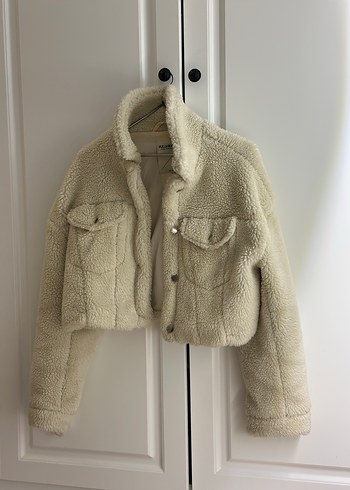 Peluş Detaylı Bej Kısa Kadın Ceket pull and bear - Görsel 6