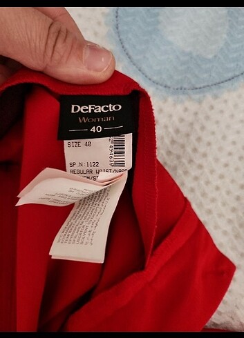 40 Beden kırmızı Renk Likrali kumas pantalon