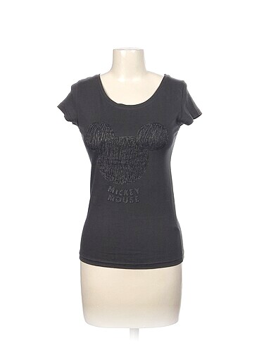 Diğer T-shirt %70 İndirimli.