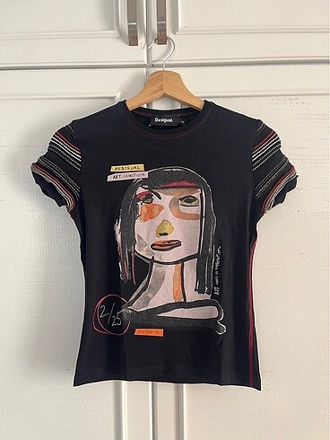 Desigual tshirt