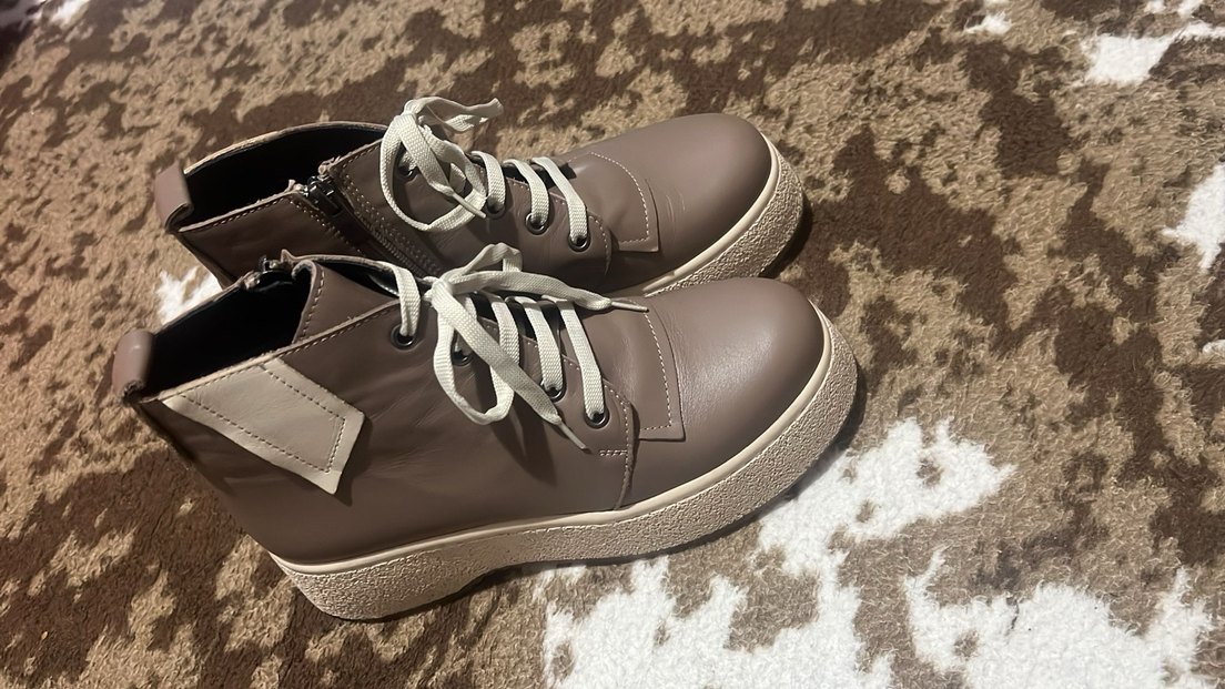 Kadın Bej Deri Kürklü Dolgu Topuk Bot - Görsel 2