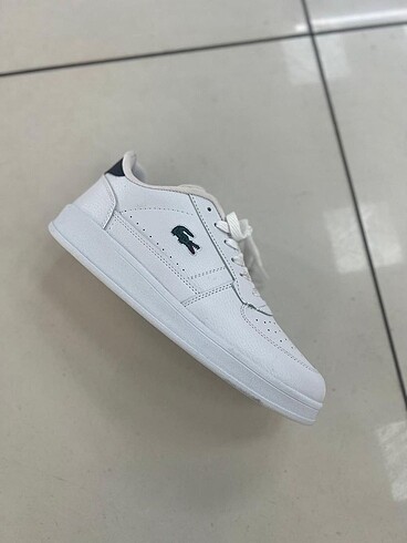 #lacoste beyaz ayakkabı