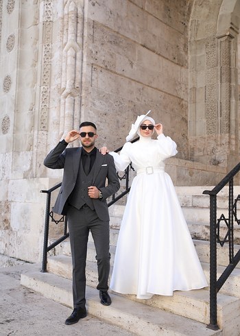 Beyaz Uzun Kollu Yüksek Yakalı Tesettür Abiye - Görsel 4