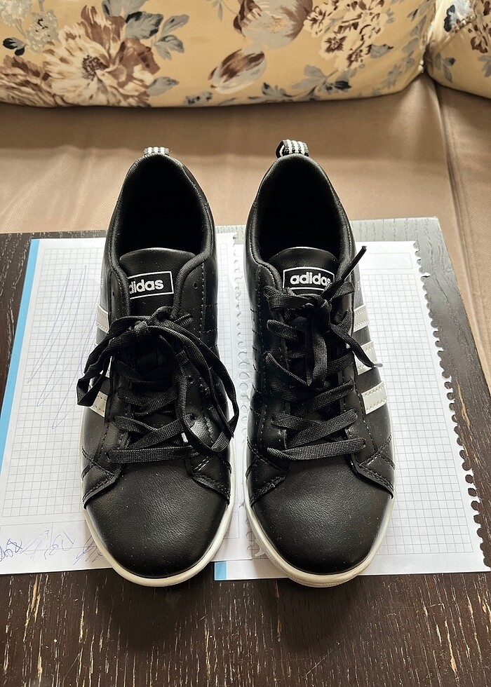 Adidas Unisex Siyah Ayakkabı 37numara - Görsel 3