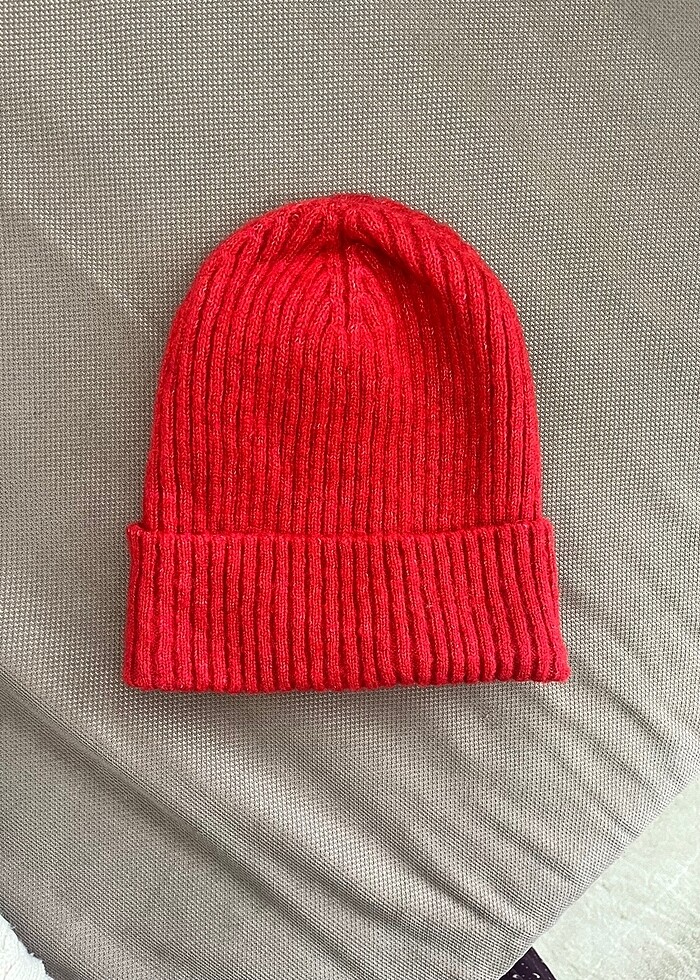 LCW Kırmızı Bere - Görsel 2