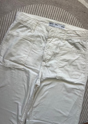 Beyaz kumaş pantolon dantel işlemeli - Görsel 2