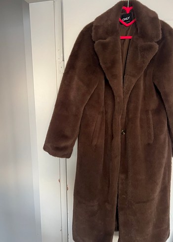 Kahverengi Uzun Peluş Kadın Kaban - Görsel 2