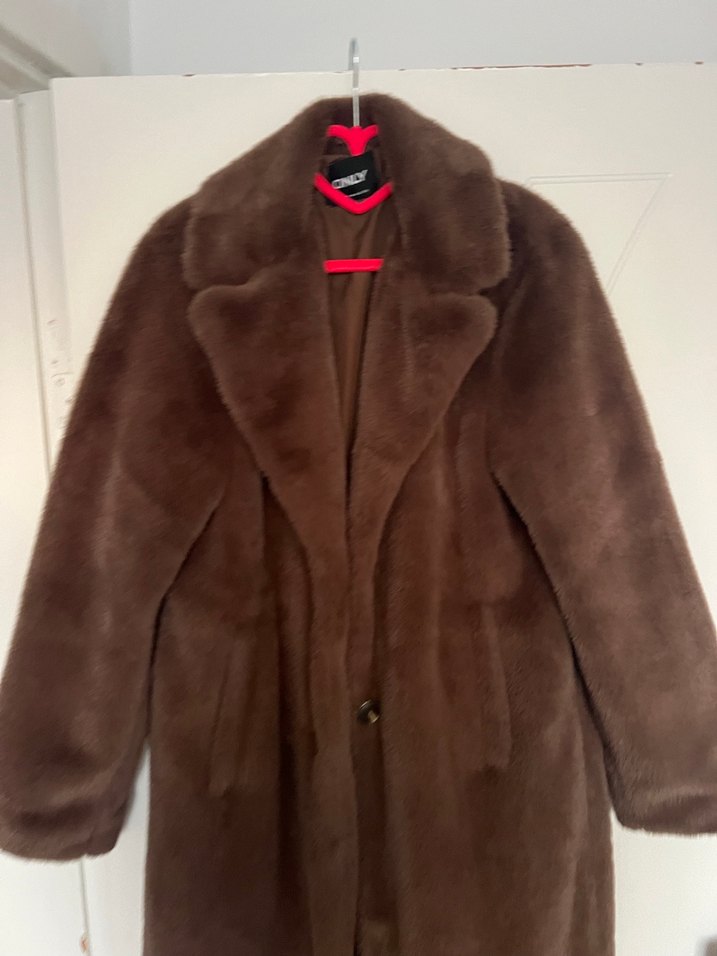 Kahverengi Uzun Peluş Kadın Kaban - Görsel 3