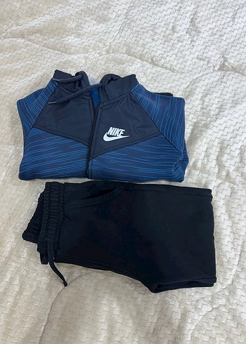 Nike Erkek Çocuk Kapüşonlu Eşofman Takımı - Görsel 3