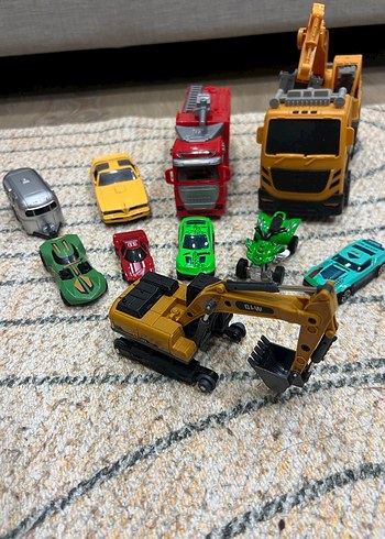 Renkli Oyuncak Araba Seti - Görsel 2