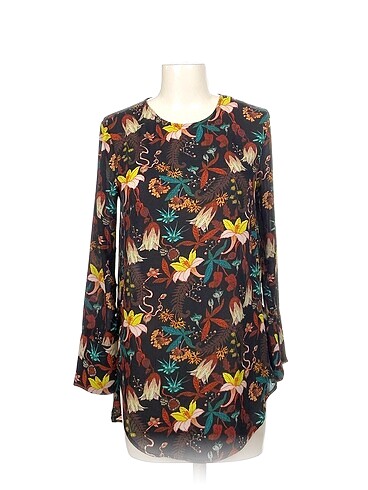 H&M Bluz %70 İndirimli.