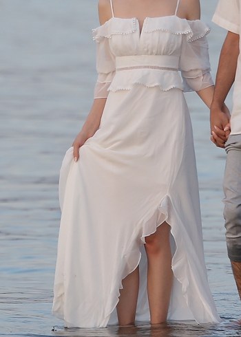 Uzun Beyaz Fırfırlı Bohem Nikah Elbisesi