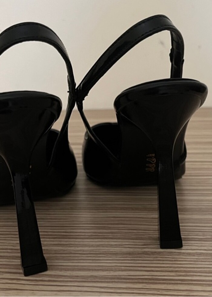 Siyah topuklu ayakkabı - Görsel 5