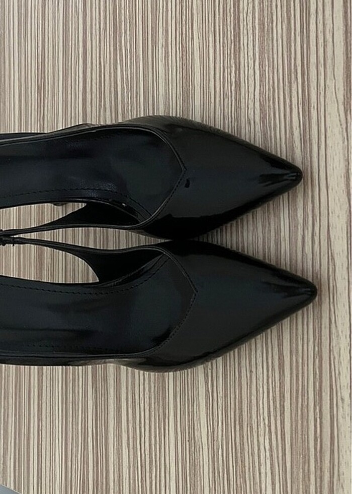 Siyah topuklu ayakkabı - Görsel 4