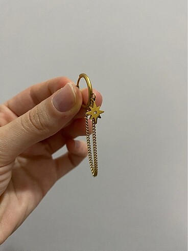 Sallantılı çelik küpe