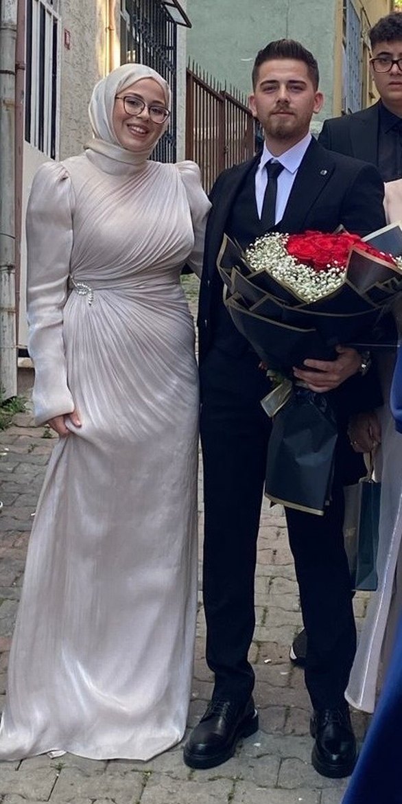 Beyaz Uzun Kollu Drapeli Kadın Abiye - Görsel 2