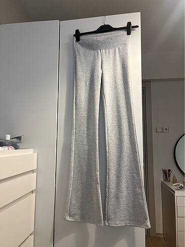 Bershka Gri İspanyol Paça Pantolon Tayt