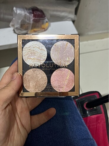 Bronzer and hıghlıghter