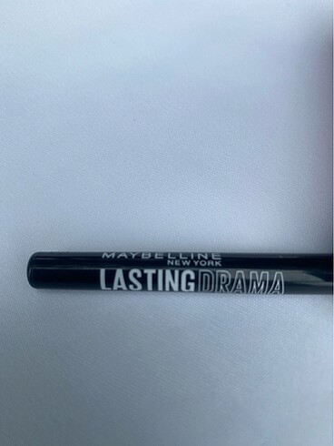 Maybelline Maybellıne 376 ruj ve göz kalemi