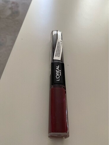 215 numara Loreal Paris ruj 24 saat kalıcı