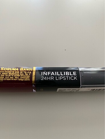 Loreal Paris 215 numara Loreal Paris ruj 24 saat kalıcı