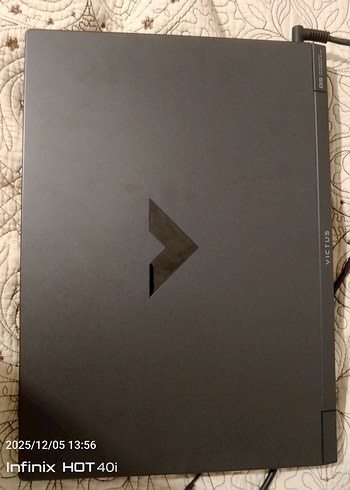 Siyah Victus Laptop - Görsel 3